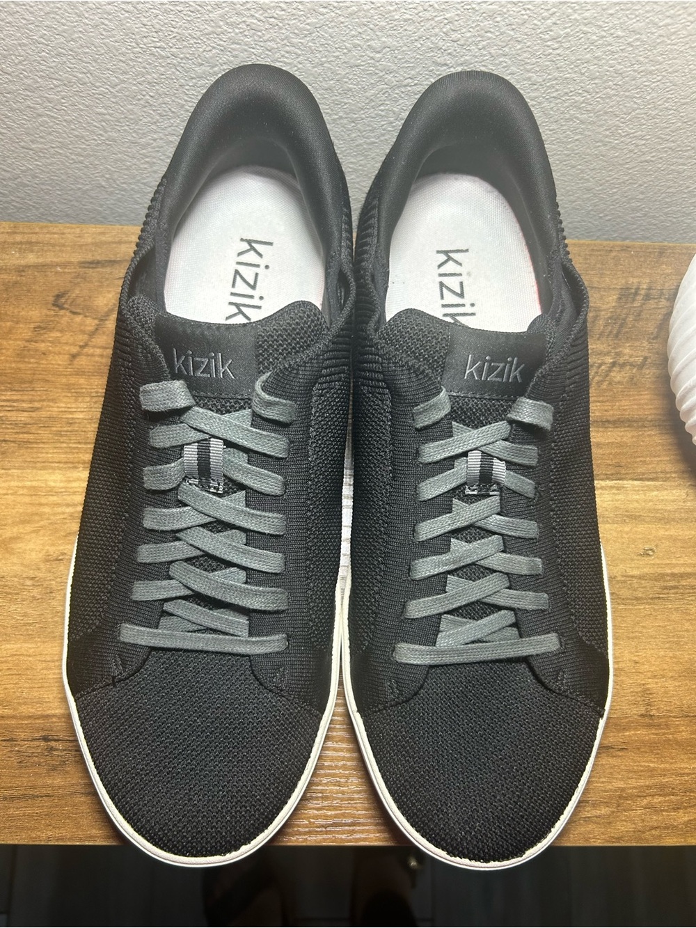 Men’s Black Casual Lace-Up Sneakers